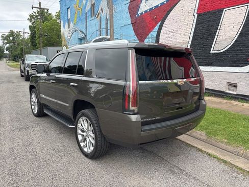 Used 2020 Cadillac Escalade Luxury AWD/4WD image 5