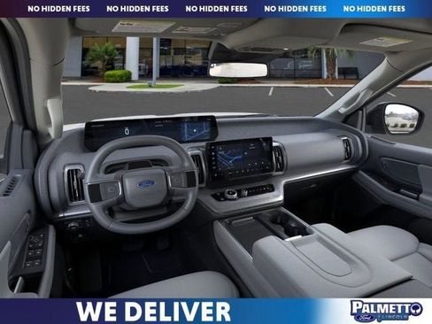 New 2025 Ford Expedition Active image 9