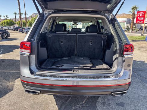 Used 2025 Volkswagen Atlas SE FWD image 13