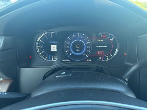 Used 2017 Cadillac Escalade ESV Premium Luxury AWD/4WD image 12