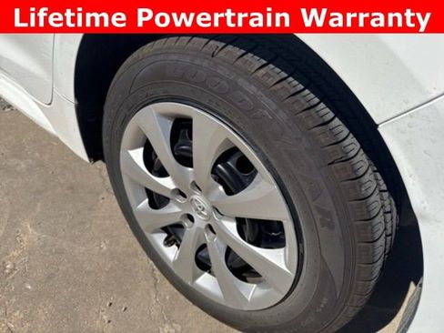 Used 2024 Toyota Corolla LE image 21