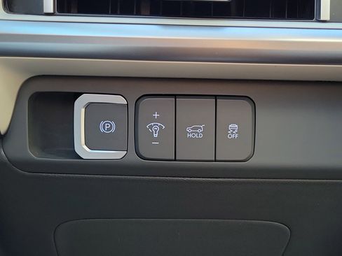 Used 2024 Hyundai Santa Fe SEL FWD image 29