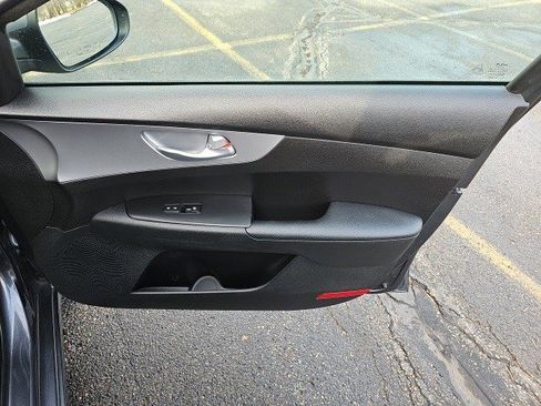 Used 2023 Kia Forte LXS image 15