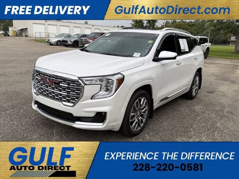 Used 2024 GMC Terrain Denali AWD/4WD image 3