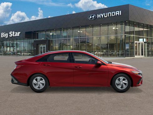 New 2026 Hyundai Elantra SE image 7