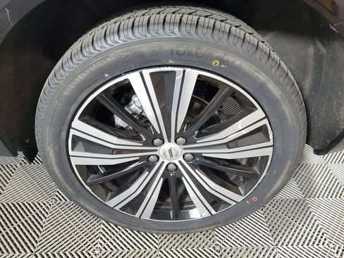 Used 2023 Volvo XC60 B5 Plus w/ Climate Package image 13