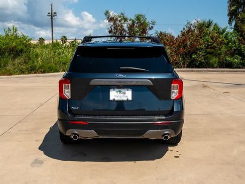 Used 2022 Ford Explorer XLT w/ Equipment Group 202A RWD image 4