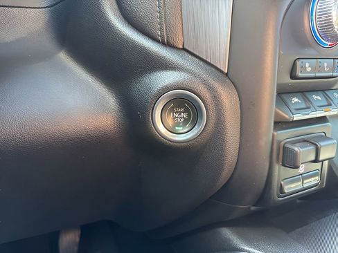 Used 2019 GMC Sierra 1500 Denali w/ Denali Ultimate Package AWD/4WD image 23