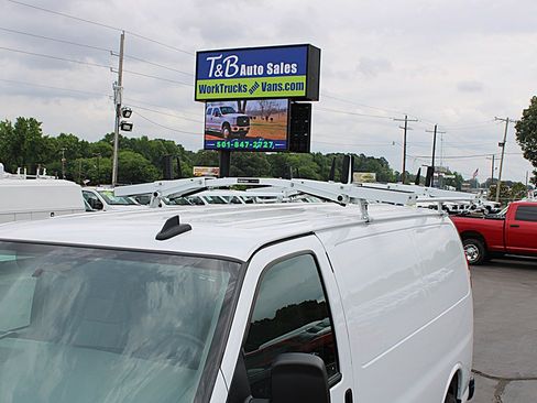 Used 2024 Chevrolet Express 2500 w/ Driver Convenience Package RWD image 15