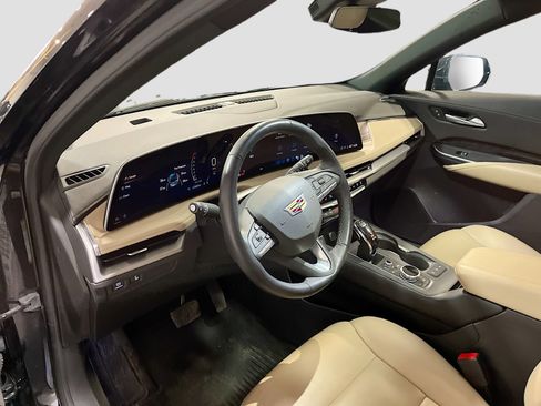 Used 2024 Cadillac XT4 Premium Luxury w/ Cold Weather Package image 9