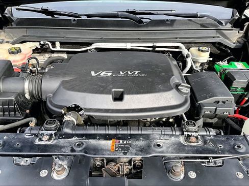 Used 2017 Chevrolet Colorado Z71 w/ Z71 Midnight Edition image 34