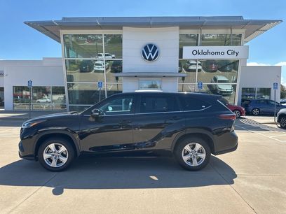 Used 2024 Toyota Highlander LE