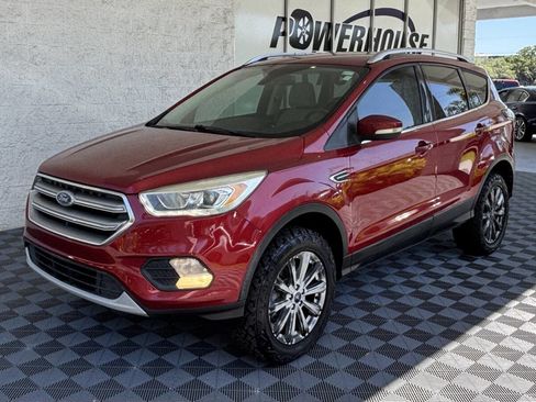 Used 2017 Ford Escape Titanium FWD image 4