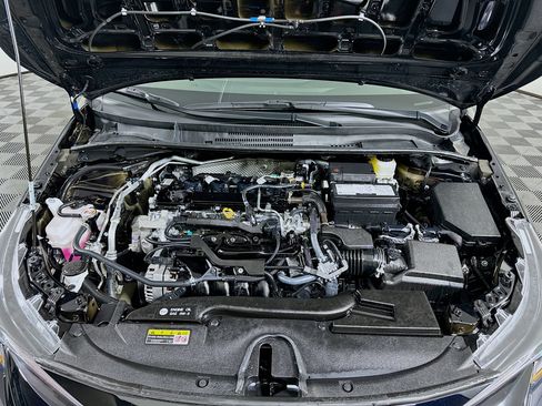 Used 2025 Toyota Corolla LE FWD image 31