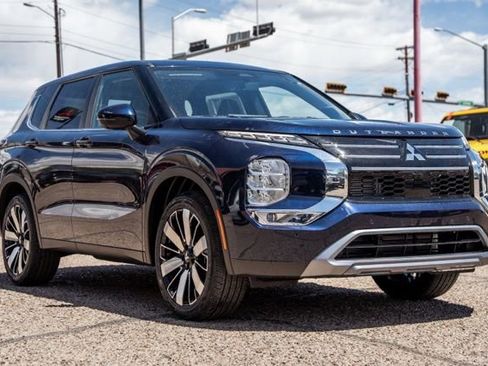 New 2026 Mitsubishi Outlander SE FWD image 3
