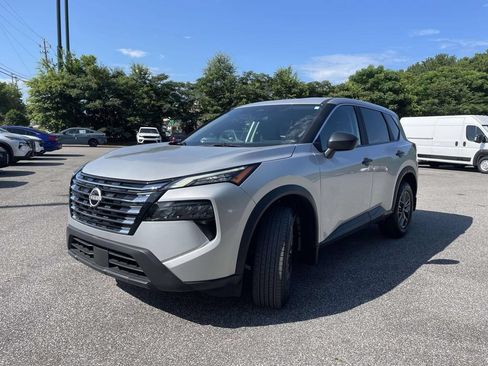 Used 2025 Nissan Rogue S FWD image 7