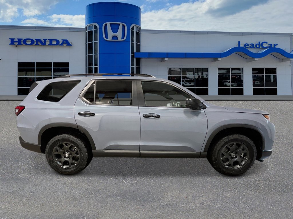 New 2026 Honda Pilot TrailSport image 8