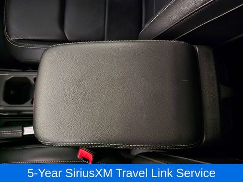 Used 2019 Jeep Wrangler Unlimited Sahara w/ Uconnect 4C Nav & Sound Group AWD/4WD image 24