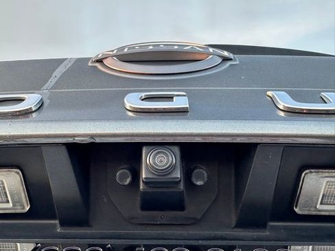 Used 2023 Nissan Rogue SV image 16