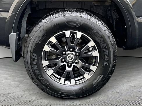 Used 2019 Nissan Titan PRO-4X image 34