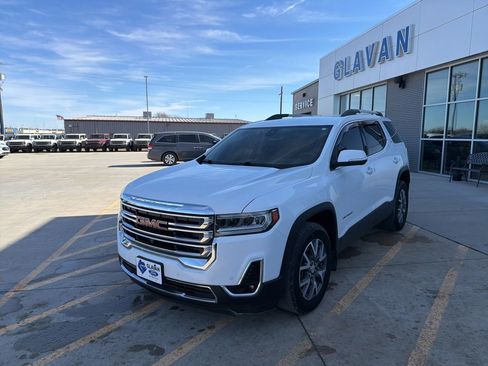 Used 2023 GMC Acadia SLT w/ Technology Package image 3
