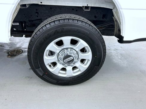 Used 2024 Ford F250 XLT image 22