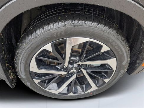 Used 2023 Mitsubishi Outlander 4WD Plug-In Hybrid image 10