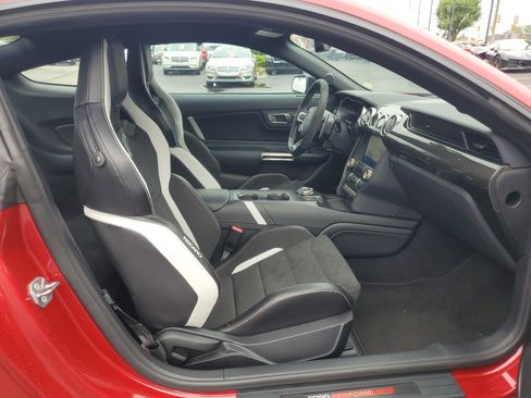 Used 2021 Ford Mustang Shelby GT500 w/ Carbon Fiber Track Pack image 9