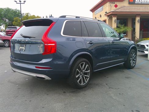 Used 2019 Volvo XC90 T6 Momentum image 8