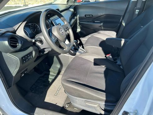 Used 2023 Nissan Kicks S FWD image 2