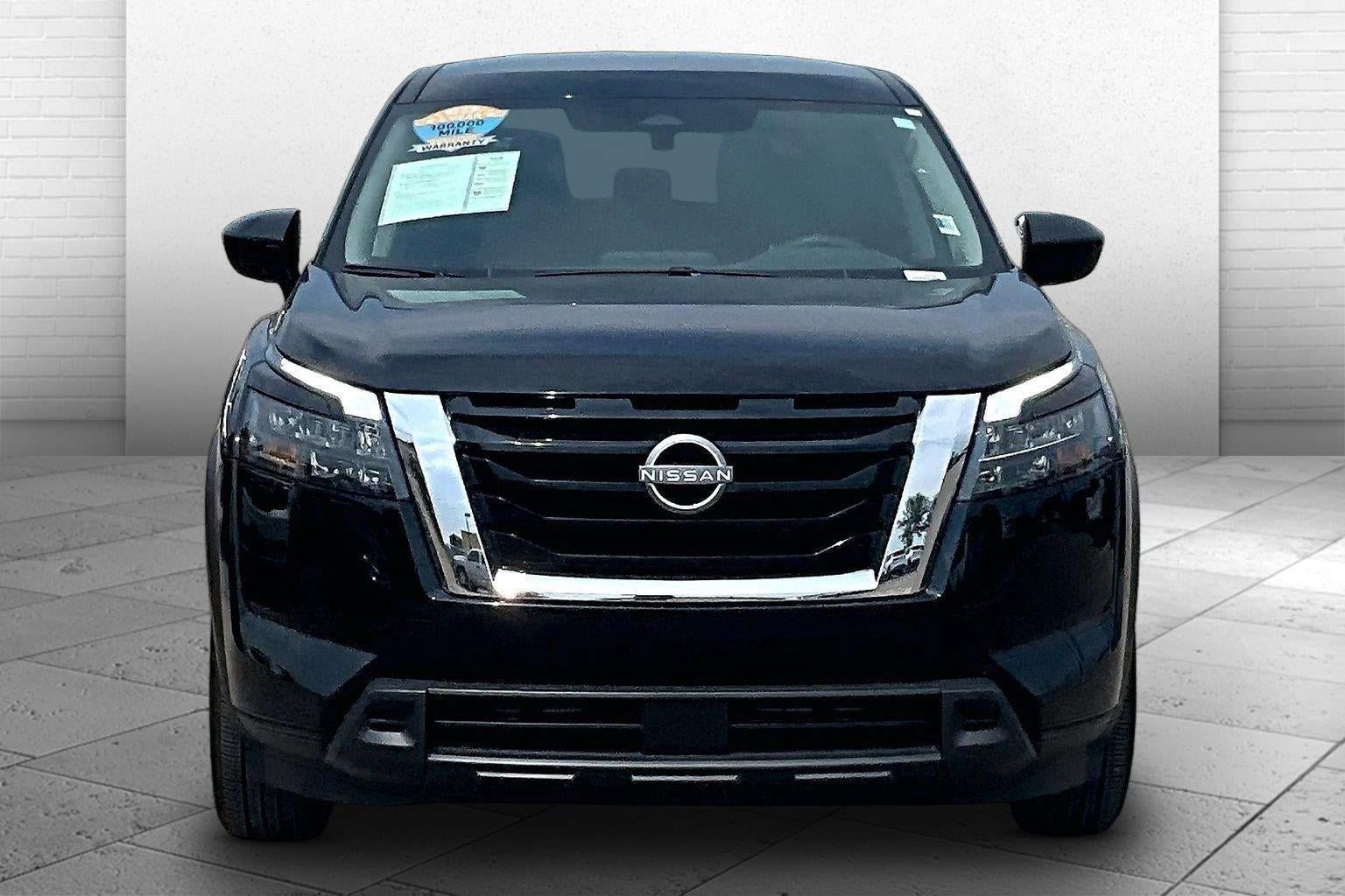 Used 2025 Nissan Pathfinder S AWD/4WD image 2