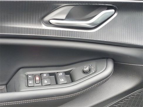 New 2025 Jeep Grand Cherokee L Altitude image 19