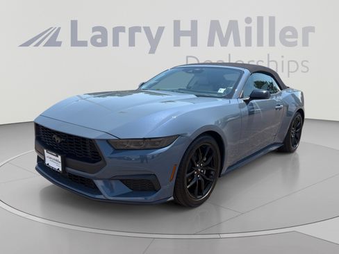 Used 2026 Ford Mustang Premium RWD image 1
