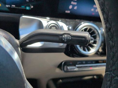 Used 2025 Mercedes-Benz GLB 250 4MATIC w/ Winter Package image 12