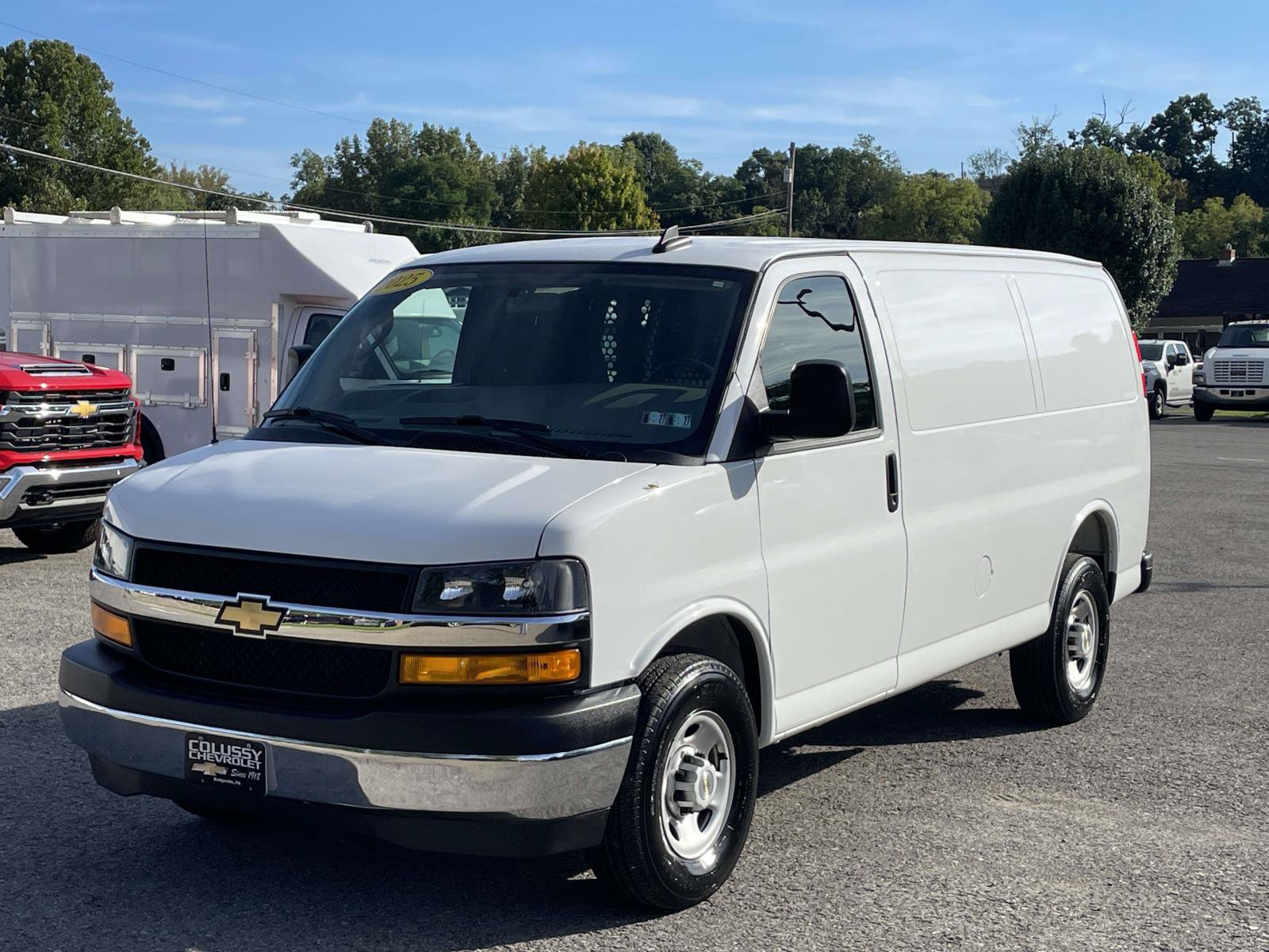 Certified 2025 Chevrolet Express 2500 w/ Driver Convenience Package RWD image 7