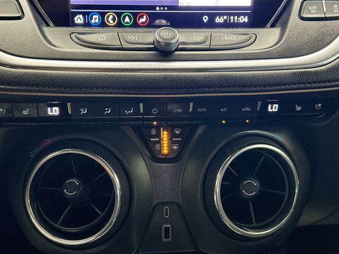 Used 2019 Chevrolet Blazer Premier image 9