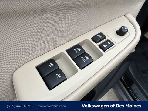 Used 2018 Subaru Outback 2.5i Premium image 23