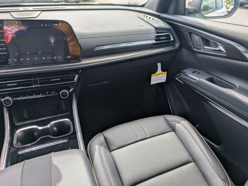 New 2026 Chevrolet Traverse High Country image 19