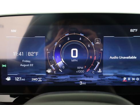 New 2025 Chevrolet Suburban Premier image 18