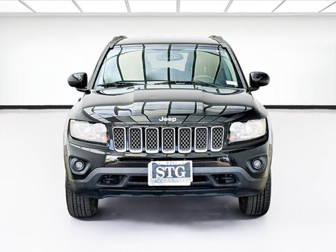 Used 2016 Jeep Compass Latitude w/ All Weather Capability Group AWD/4WD image 2
