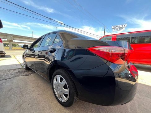 Used 2017 Toyota Corolla LE FWD image 4