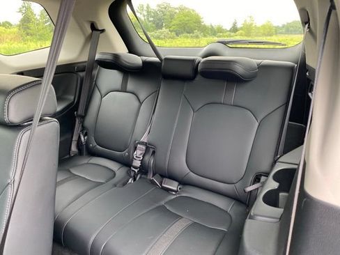 Used 2025 Honda Pilot EX-L image 5