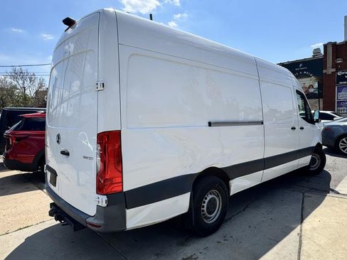 Used 2022 Mercedes-Benz Sprinter 2500 image 5