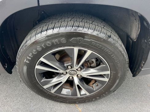 Used 2019 Toyota Highlander LE image 20