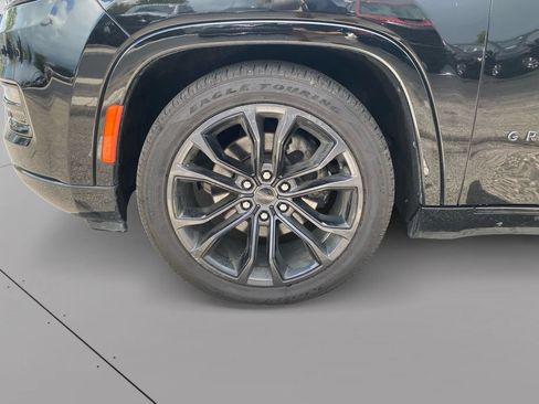 Used 2024 Jeep Grand Wagoneer L Series II w/ Quick Order Packagew 28T AWD/4WD image 29