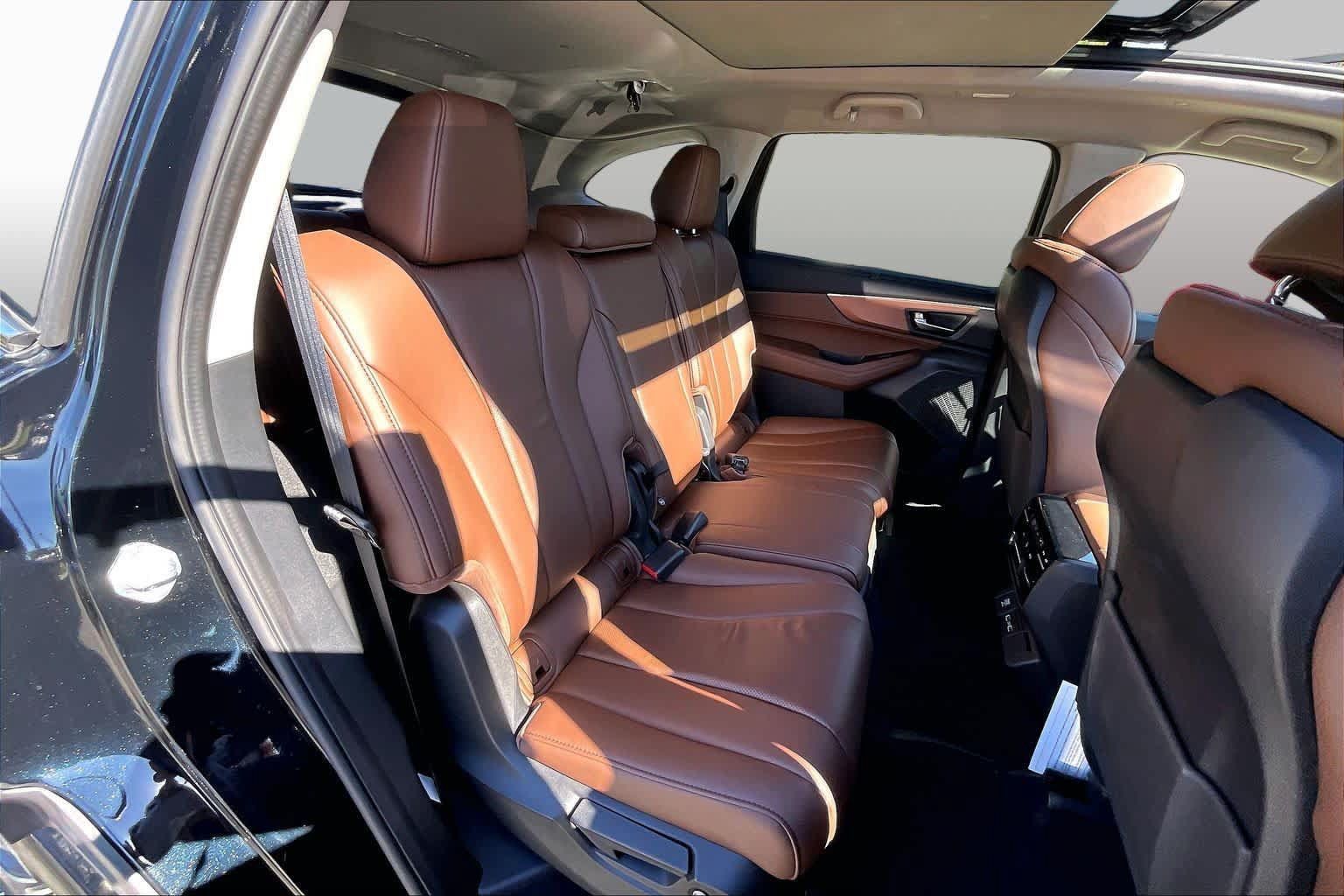 Certified 2023 Acura MDX w/ Technology Package AWD/4WD image 19