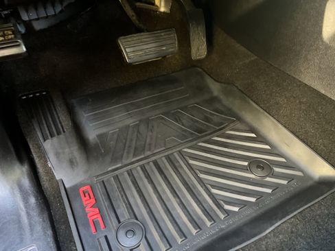 Used 2014 GMC Sierra 1500 SLE w/ All-Terrain Package image 17