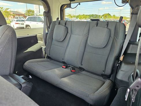 Used 2024 Jeep Wrangler Sport S image 28