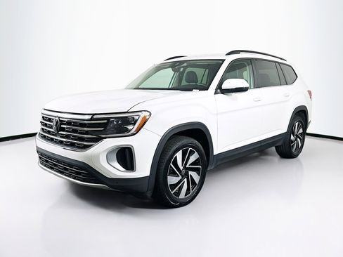 Used 2025 Volkswagen Atlas SE FWD image 3