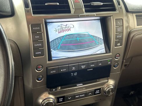 Used 2018 Lexus GX 460 w/ Navigation Package image 18